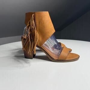 Very Volatile LA Tan Fringe Heeled Sandals Boots Clear Heel Boho Festival Size 9